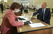 Cử tri Nga bỏ phiếu ủng hộ sửa đổi Hiến pháp