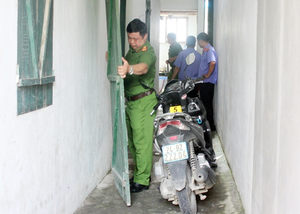 Cán bộ tư pháp ở Lào Cai bị đâm chết khi đang ở trong phòng trọ cùng 1 phụ nữ