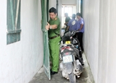 Cán bộ tư pháp ở Lào Cai bị đâm chết khi đang ở trong phòng trọ cùng 1 phụ nữ