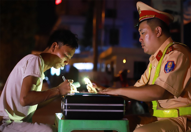 11 vi phạm bị tước bằng lái theo dự thảo luật mới