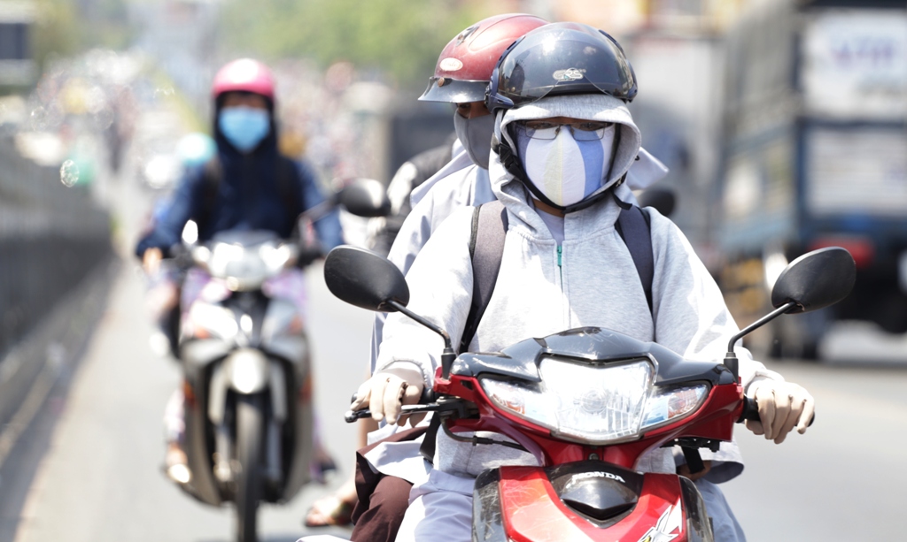 Bắc Bộ, Trung Bộ tiếp tục nắng nóng, vùng núi phía bắc mưa to