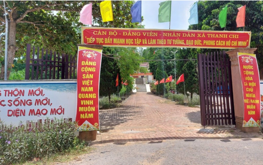 Chủ tịch UBND xã từ chức sau khi lộ clip nóng với nữ Chủ tịch Hội nông dân xã