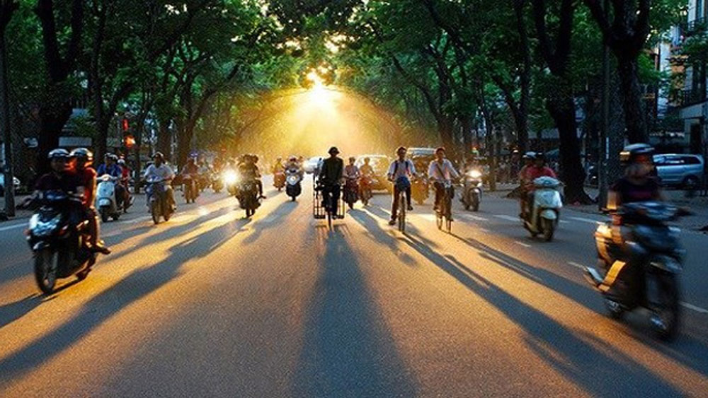 Miền Bắc tăng nhiệt trở lại, trời nắng gắt 37 độ C