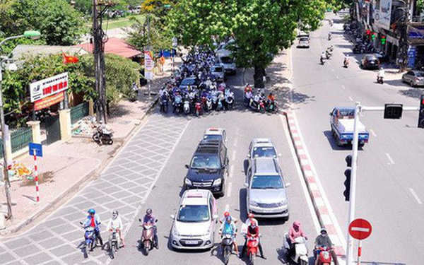 Tiếp tục nắng nóng gay gắt, nguy cơ cao cháy rừng ở Trung Bộ