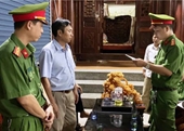 Cảnh sát tạm giữ quyền Trưởng phòng thuộc Ban dân tộc tỉnh Nghệ An và 1 giám đốc