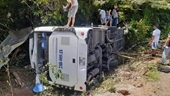 Khởi tố vụ án tai nạn giao thông làm 15 người chết tại Quảng Bình