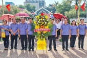 VKSND TP Vinh dâng hương tưởng niệm các anh hùng liệt sĩ