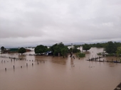 Đắk Lắk Hàng chục căn nhà bị chìm trong nước, giao thông bị chia cắt do mưa lớn