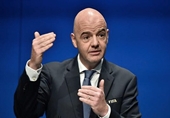 Chủ tịch FIFA bị “sờ gáy” vì nghi án tham nhũng và hối lộ