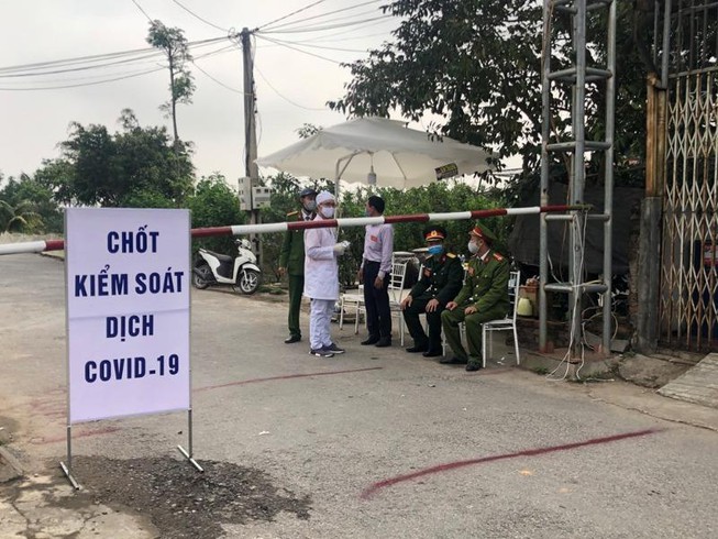 Tổ phòng dịch COVID-19 tại khu dân cư