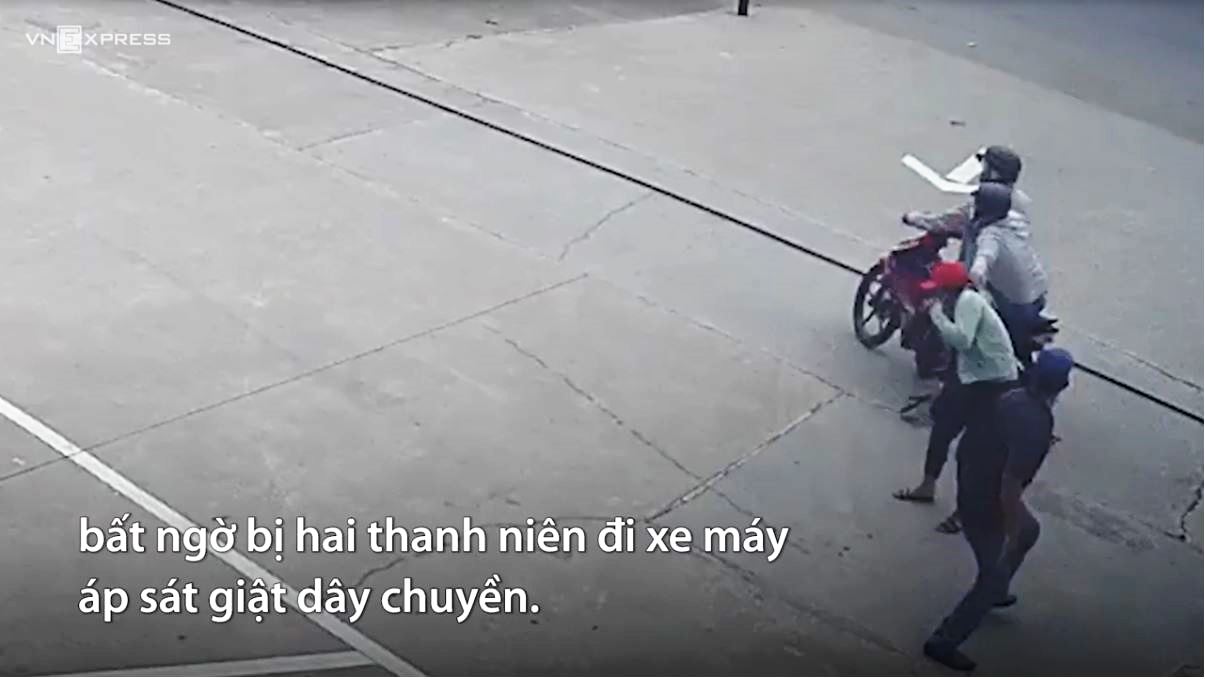 Nhân chứng kể lại cảnh vây bắt nhóm giật dây chuyền