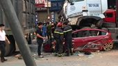 Khởi tố vụ án xe container đè bẹp ô tô khiến 3 người tử vong ở Long Biên
