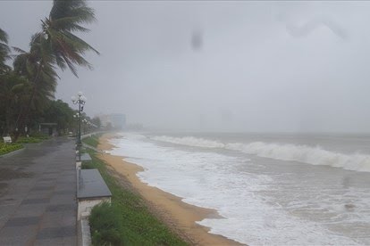 Lại xuất hiện vùng áp thấp trên Biển Đông, miền Bắc tiếp tục mưa to