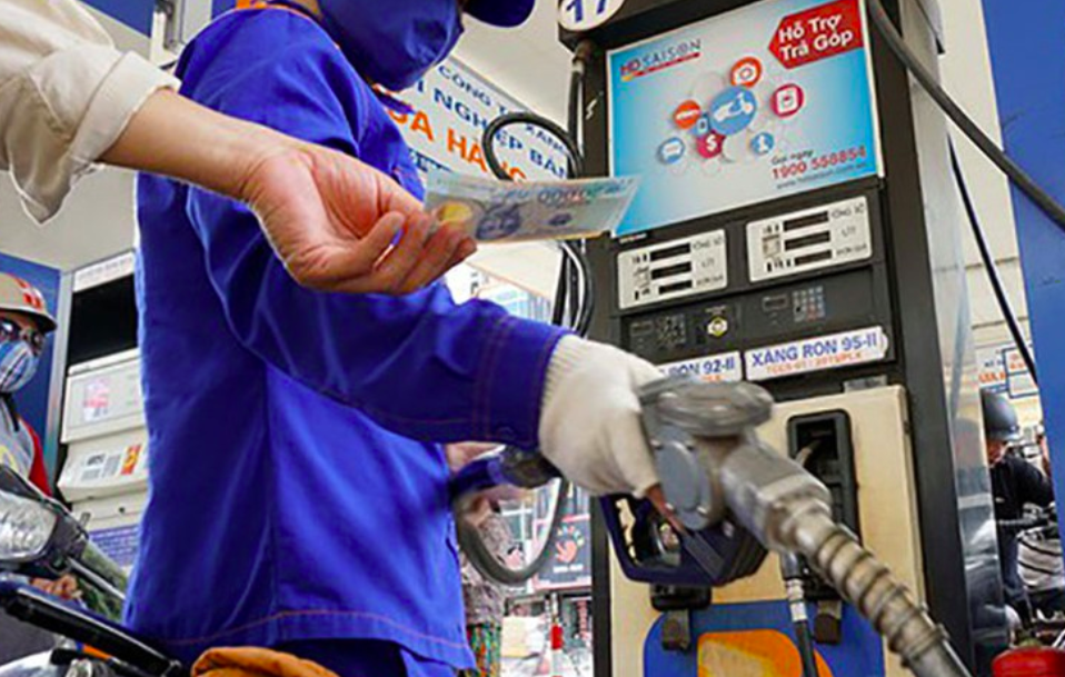 Phát hiện bất ngờ về nghề làm thêm “hái ra tiền” của 1 nhân viên xăng dầu