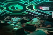 47 nam nữ vui vẻ ca hát trong quán Karaoke Yến Nhi trong mùa dịch COVID-19