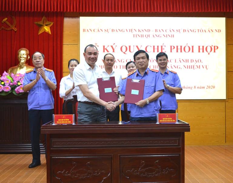 VKSND và TAND tỉnh Quảng Ninh ký quy chế phối hợp