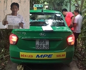 Nam hành khách siết cổ nữ taxi Mai Linh để cướp tài sản