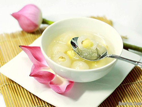 Chè sen long nhãn bổ dưỡng giải nhiệt cho mùa hè