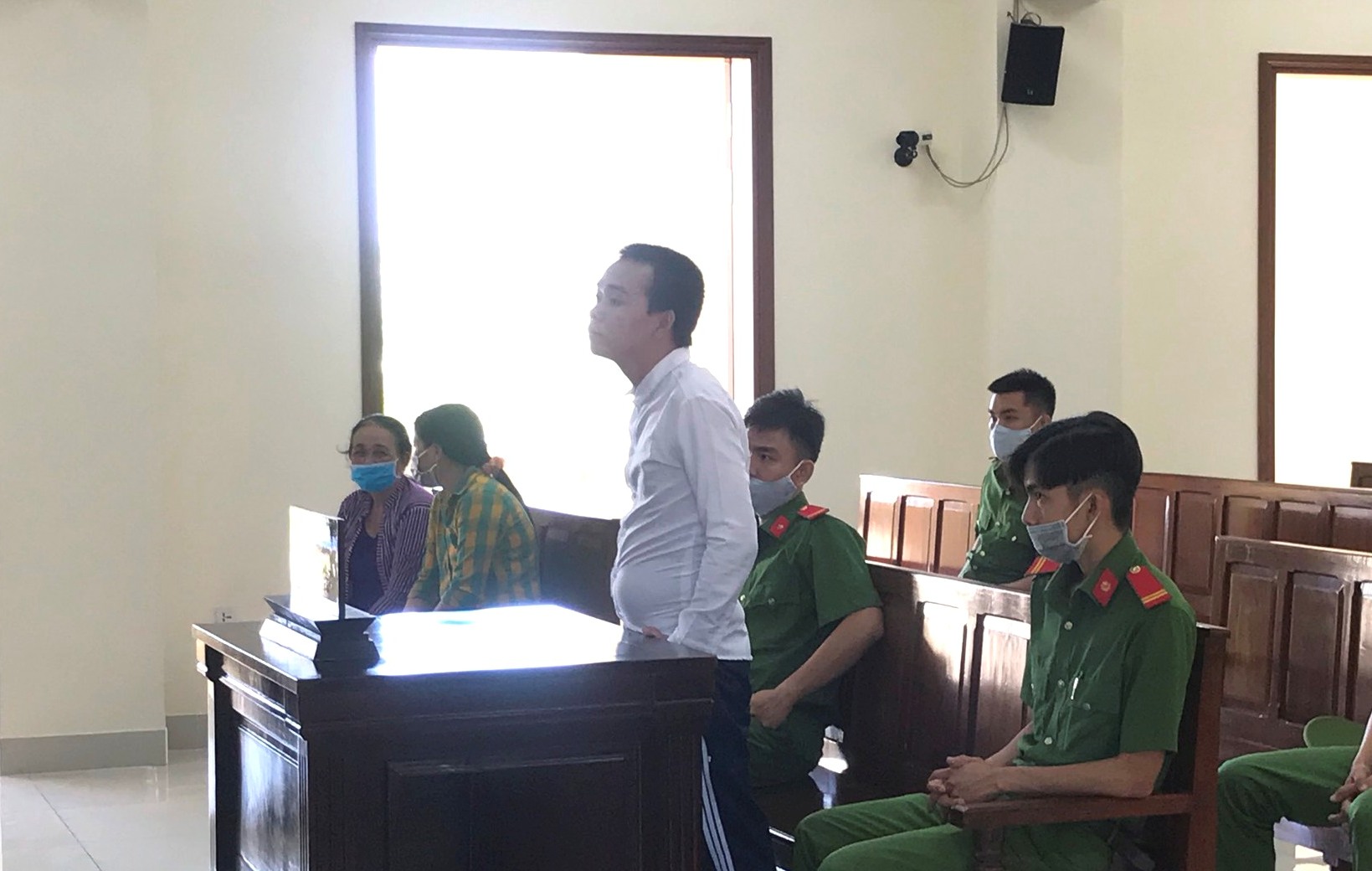 Tuyên án 20 năm tù đối với kẻ hiếp dâm cháu ruột