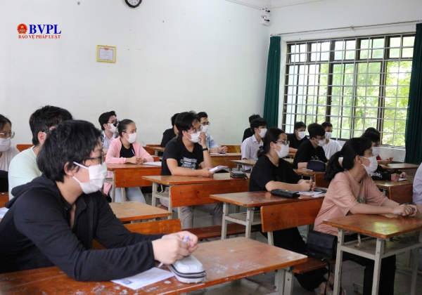 Gần 11 000 thí sinh Đà Nẵng làm thủ tục dự thi tốt nghiệp trong sự kiểm soát dịch gắt gao