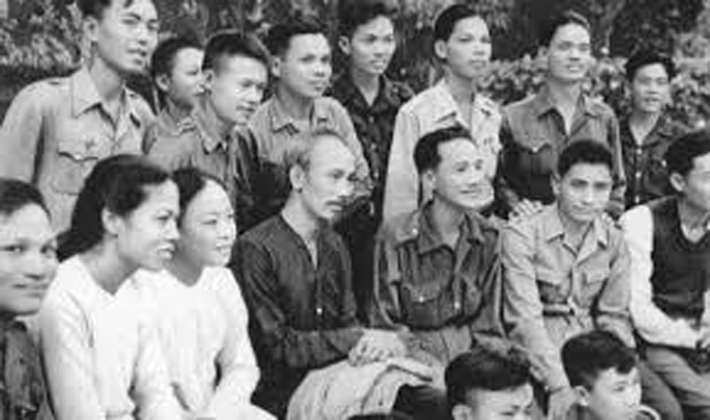 Phim tài liệu Những giờ phút cuối đời Bác Hồ