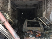 “Bà hỏa” ghé thăm, nhà 3 tầng và ô tô, xe máy bị thiêu rụi