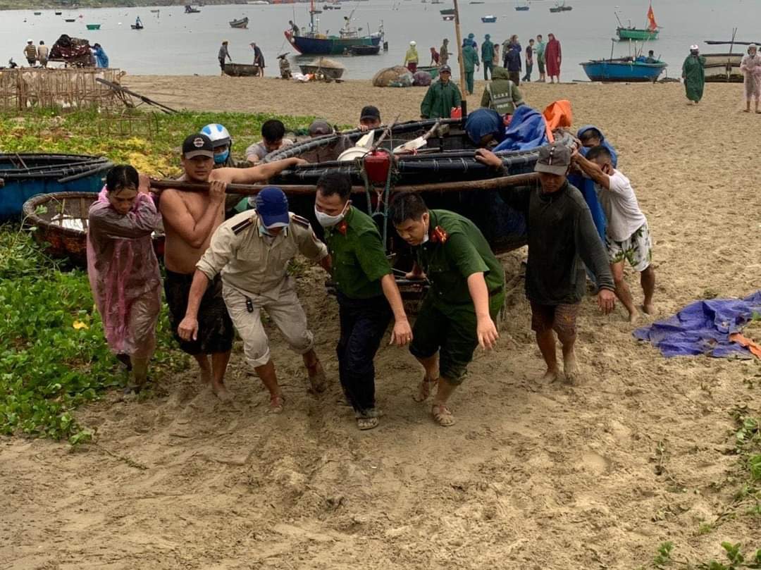 Các tỉnh Miền Trung triển khai các công tác ứng phó với bão số 5