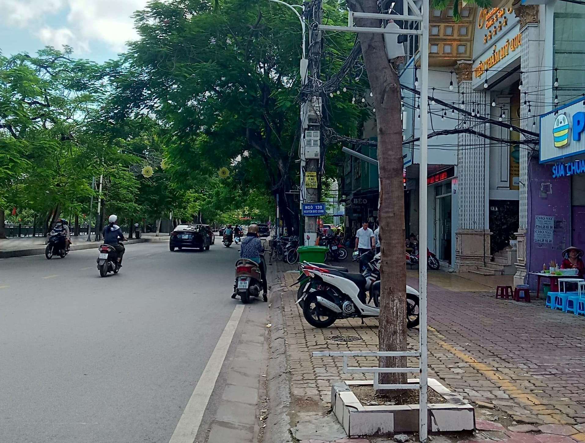 Hải Phòng yêu cầu tháo dỡ các khung sắt treo băng rôn trên toàn địa bàn