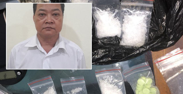 Soi bộ dụng cụ sử dụng ma túy của Phó Hiệu trưởng