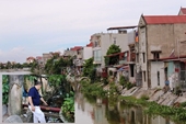 Sông Rế “oằn mình” gánh chịu nước thải sinh hoạt