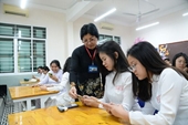 Học sinh được dùng điện thoại trong giờ học “Quy định táo bạo và mạo hiểm”