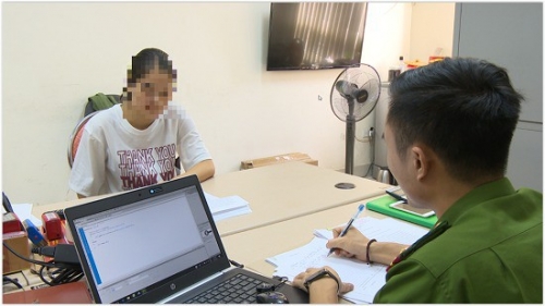 Nhiều phụ nữ ở Hà Nội “sập bẫy” trai trẻ