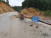 Huyện Vân Đồn báo cáo tỉnh Quảng Ninh về tuyến đường gần 78 tỉ đồng bị người dân tố chất lượng kém