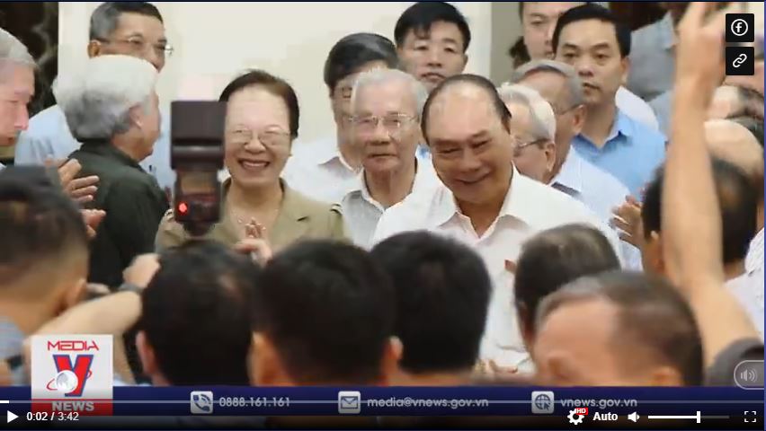 Sách giáo khoa liên quan đến từng nhà, cần tiết kiệm cho người dân