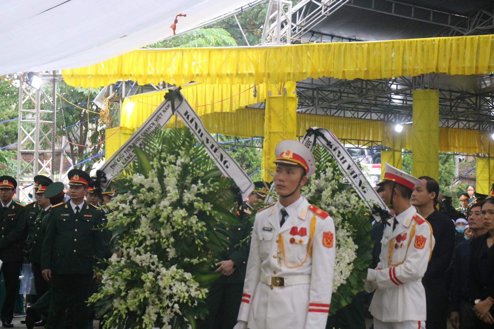 Nghẹn ngào lễ viếng 13 liệt sĩ hy sinh ở Rào Trăng 3