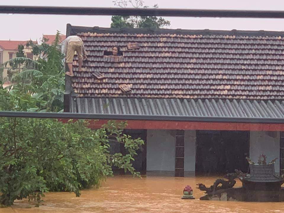 Mưa lũ tiếp tục dâng cao, Quảng Bình tạm hoãn Đại hội Đảng bộ tỉnh