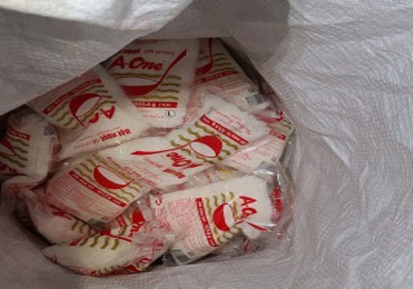 Phát hiện cơ sở đóng gói hàng trăm gói bột nêm không rõ nguồn gốc