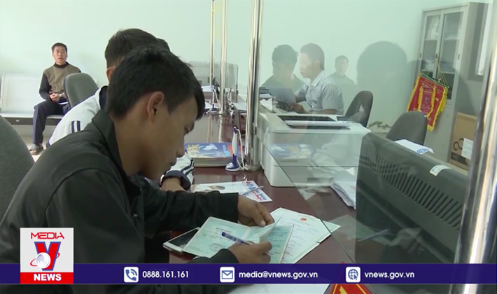 Cần thời gian chuyển tiếp trước khi bỏ sổ hộ khẩu