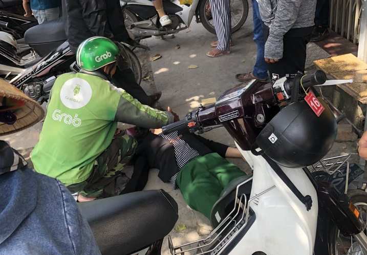 Truy xét đối tượng đi Exciter giật tài sản của người phụ nữ ôm theo con nhỏ