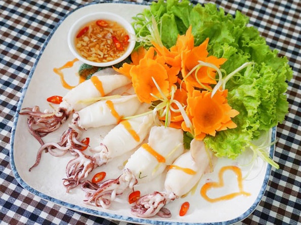 Mực nhồi thịt hấp đổi món cho bữa cơm chiều