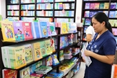 Bộ trưởng GD-ĐT Xử lý nghiêm nhà trường ép học sinh mua sách tham khảo