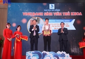 Đại học Đà Nẵng vinh danh thủ khoa và trao tặng học bổng nâng bước sinh viên