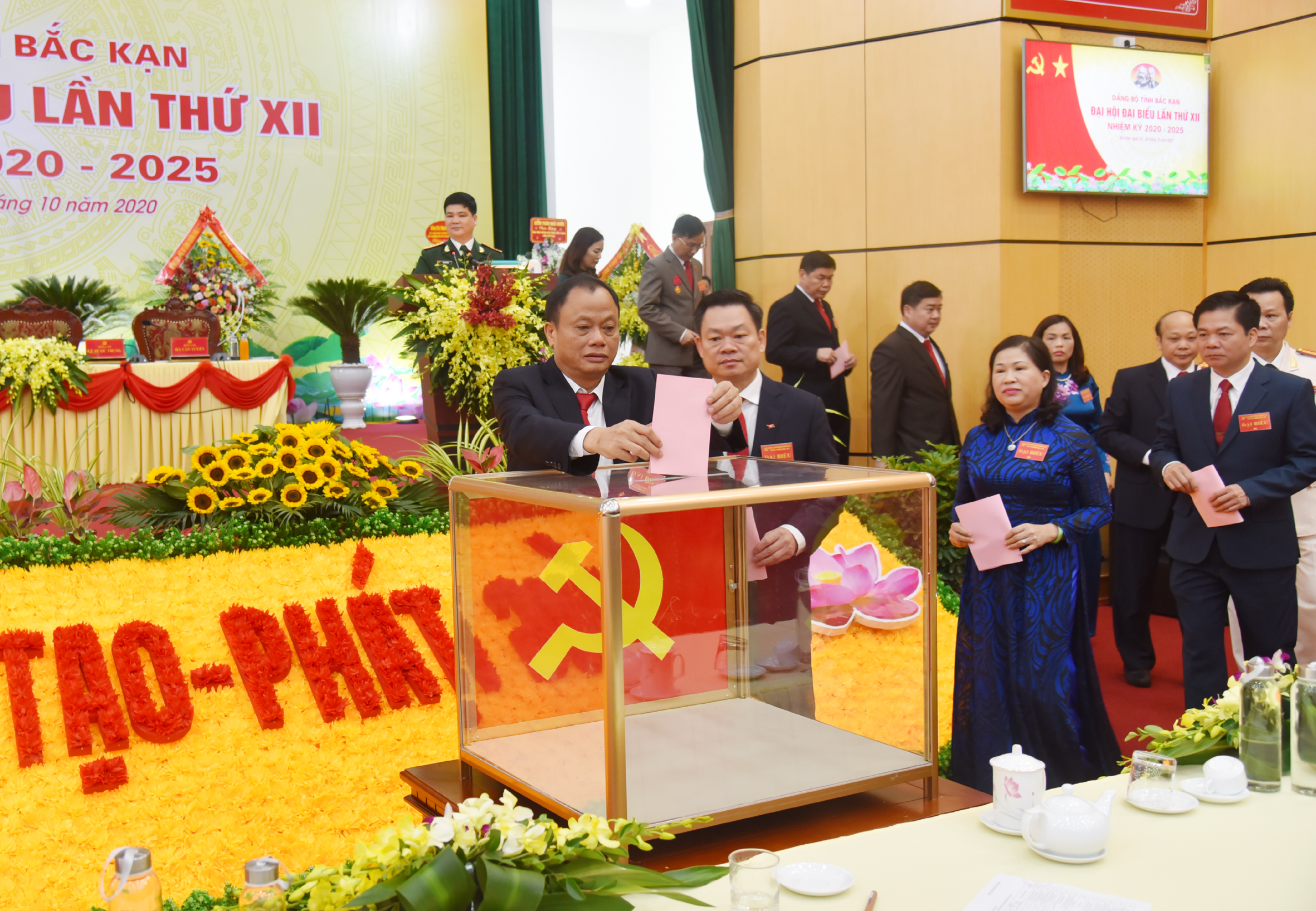 Danh sách Ban Chấp hành Đảng bộ tỉnh Bắc Kạn khóa XII nhiệm kỳ 2020-2025