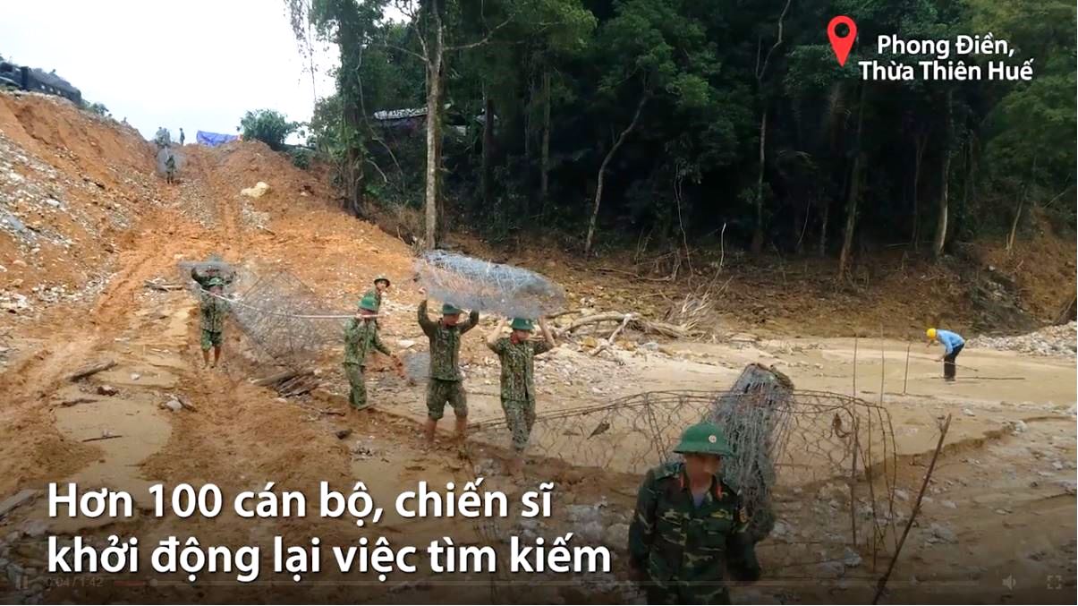 Dùng rọ đá nắn dòng chảy sông tìm người mất tích