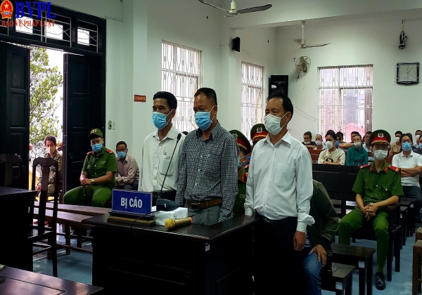 Qua Thái Lan đặt làm con dấu, phù phép  hàng trăm hồ sơ đất giả