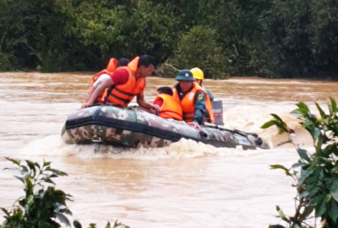 Thông tin mới nhất vụ 4 du khách bị cuốn trôi khi thăm quan VQG Bidoup Núi Bà
