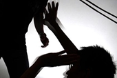 Nhóm “tuổi teen” dùng dao chém người vì nghĩ bị nhìn đểu