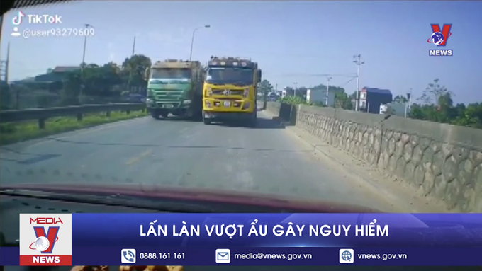 Lấn làn vượt ẩu gây nguy hiểm