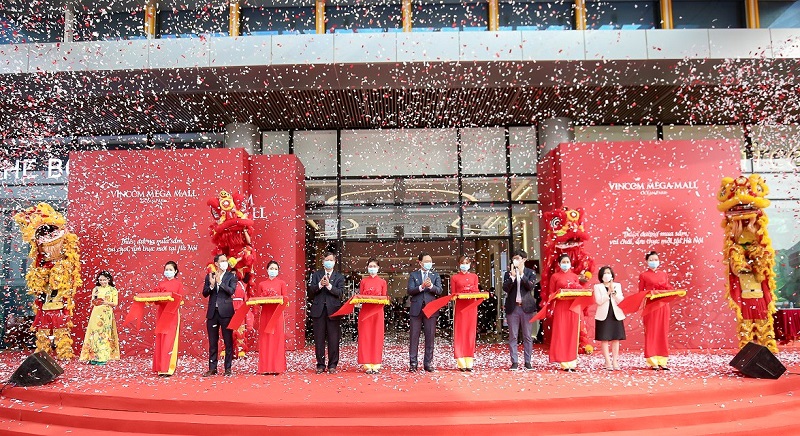 Chính thức khai trương Vincom Mega Mall Ocean Park bên bờ biển hồ giữa lòng Hà Nội