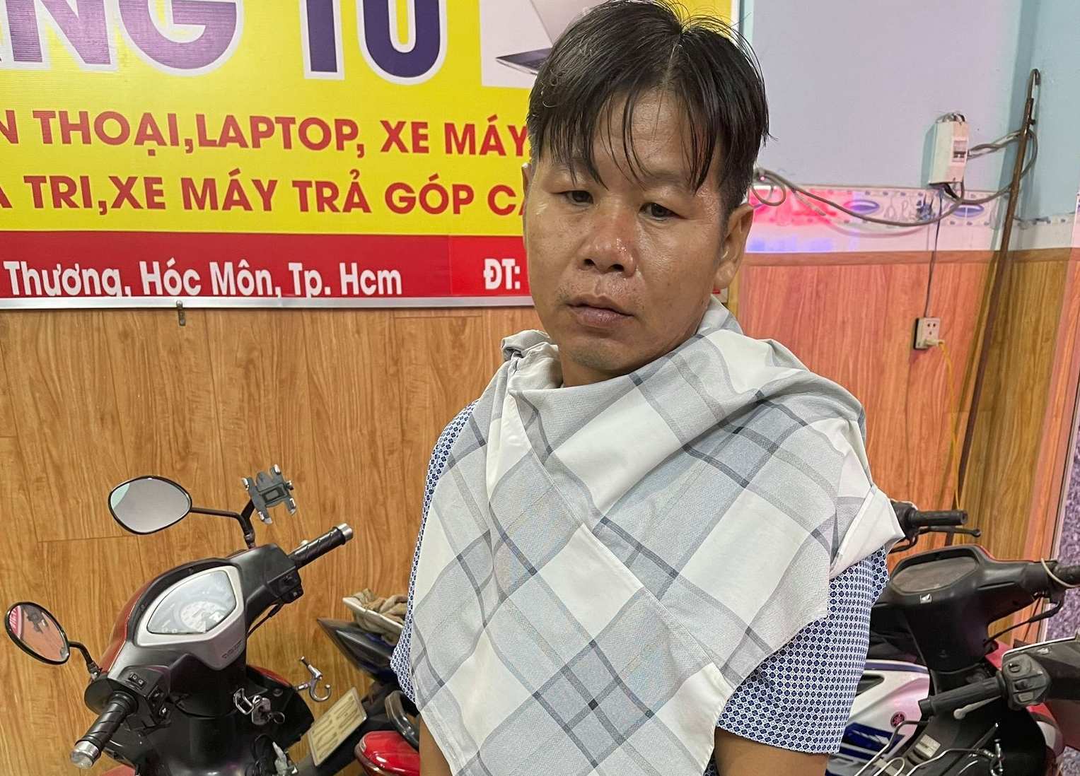 Vờ đi tìm con gái rồi chuốc thuốc mê, cướp xe tài xế Grab Bike